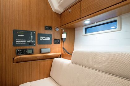 Hyra båt Segelbåt Bavaria Bavaria Cruiser 37 Krk