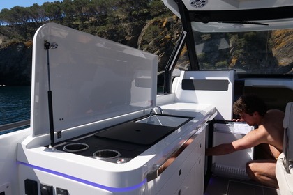 Quarken 35 Sport Tourer - Nueva 2025 con todos los extras