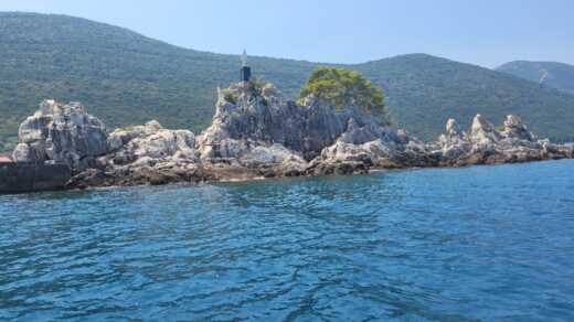 Blace Motorboat Sessa Marine Key Largo 19 alt tag text