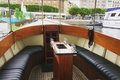 Verhuur Motorboot Custom Classic Boat Stockholm