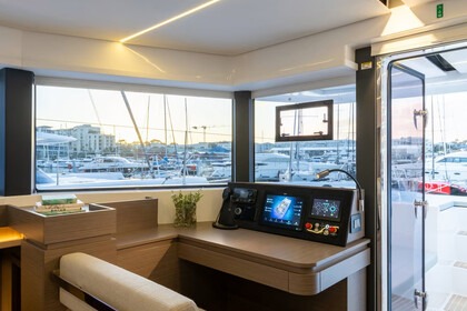 Charter Catamaran  Moorings 5200 Placencia