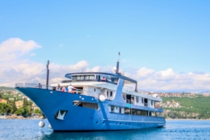 Rental Motor yacht MS Ave Maria Split