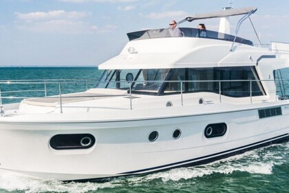 Charter Motorboat Beneteau Swift Trawler 47 Bruinisse