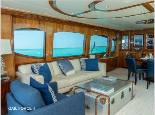 Motorboat Hatteras Convertibile Boat design plan