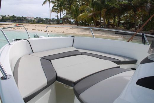 Motorboat Jeanneau Cap Camarat 6.5 Cc Boat layout