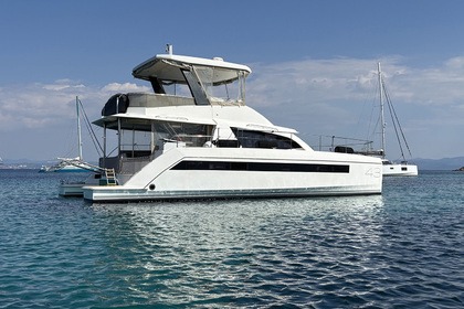 Catamaran MOTEUR LEOPARD 43 PC