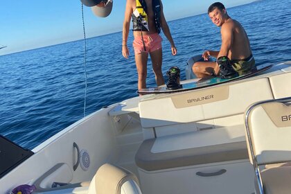 Hire Motorboat Bayliner Vr6 Cannes