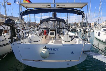 Hyra båt Segelbåt Dufour Yachts Dufour 382 GL - 3 cab. Palma de Mallorca