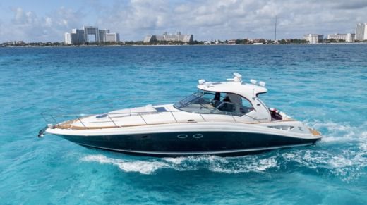 private boat hire cancun