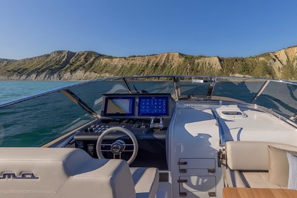 Noleggio Yacht a motore Ferretti ITAMA 45RS Castellammare di Stabia