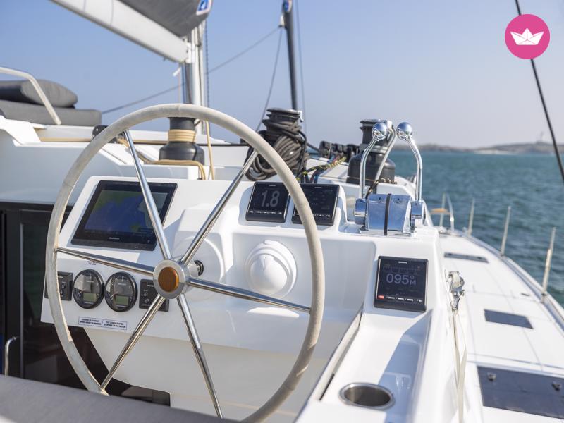 Catamaran Aura 51 15m 5