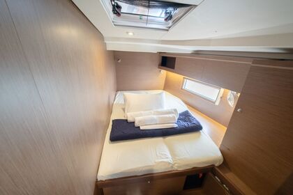 Oceanis 51.1 with A/C