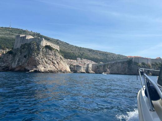 Dubrovnik Motorboat Jeanneau Merry Fisher alt tag text