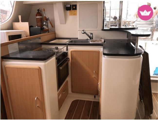 Catamaran  Leopard 40  