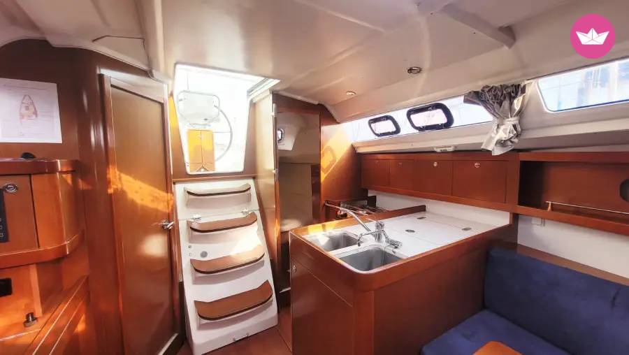 Voilier Beneteau OCEANIS 31 DL 9m 3