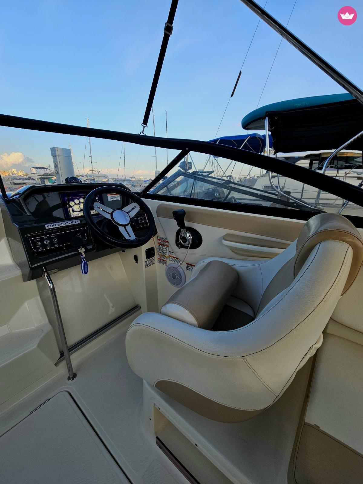 Bateau à moteur Bayliner Vr6 200cv 7