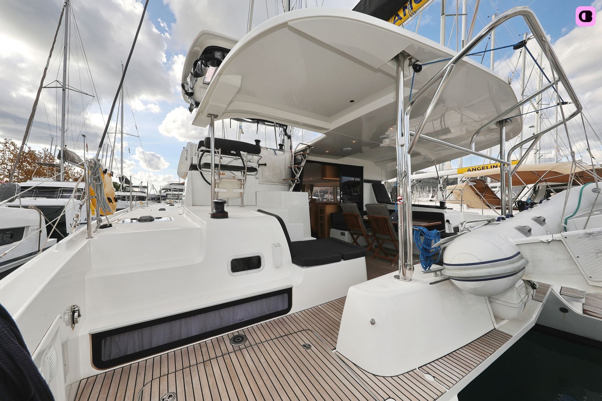 Catamaran LAGOON 42 12.8m 3
