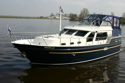 Hire Houseboat Zuiderzee 35 Terherne