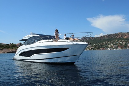 Verhuur Motorboot Princess V55 Saint-Raphaël