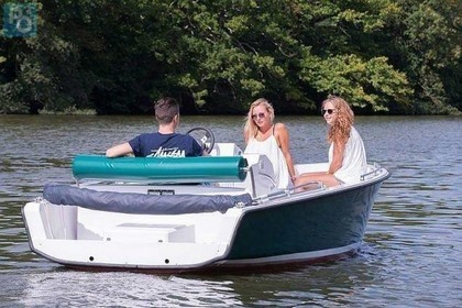 Hire Boat without licence  Ruban Bleu Sensas Metz