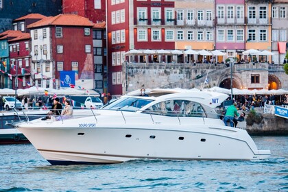Rental Motorboat JEANNEAU Prestige 42S Porto