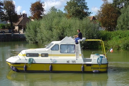 Czarter Houseboat Classic Triton 860 Fly Pontailler-sur-Saône