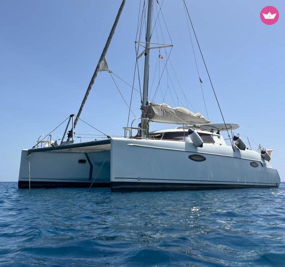 Catamaran Fountaine Pajot Lavezzi 40 12m 5