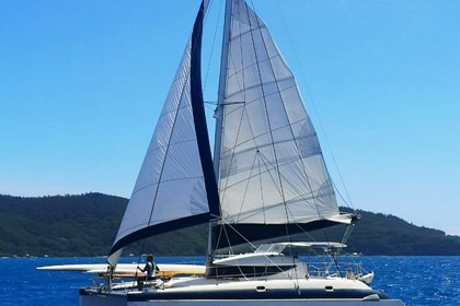 Catamaran aux Gambier