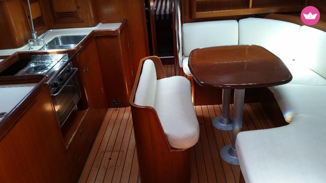 Beneteau Oceanis 411 in Athens  