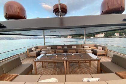 Luxury Power Catamaran for Rent