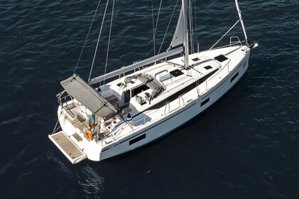 Charter Sailboat  Bavaria C38 Fethiye