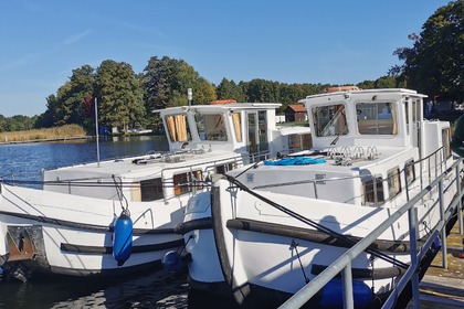 Noleggio Houseboat Locaboat Pénichette 1107 W Terra dei laghi del Meclemburgo