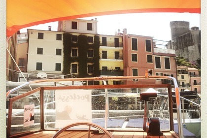 Poetessa boat tour, gulf of Poets