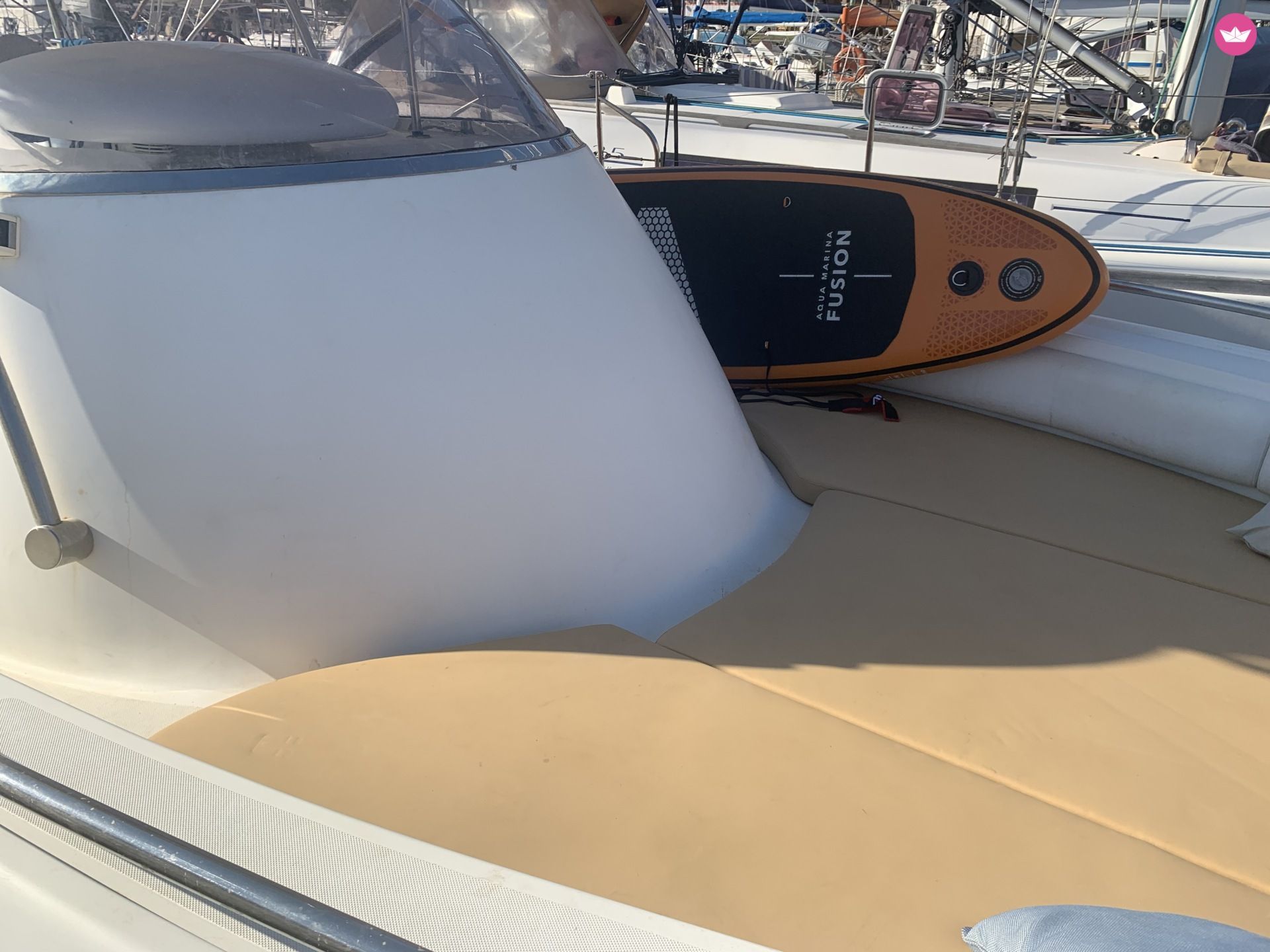 Bateau à moteur Firebird F36 700cv 6
