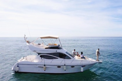 Verhuur Motorboot 650€, half-day/ 1300€ Full-day, 10 person max Fuengirola