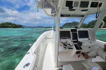Large Luxury Everglades 355 CC in Seychelles