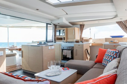 Noleggio Catamarano  Fountaine Pajot New 44 Taranto