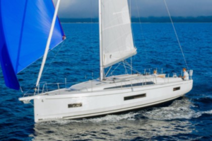 Miete Segelboot Beneteau Oceanis 40.1 La Trinité-sur-Mer