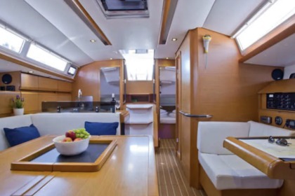 Cruise with Skipper, Hostess and free Wi-Fi