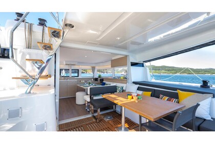 Charter Catamaran Lagoon Lagoon 43 Pape'ete
