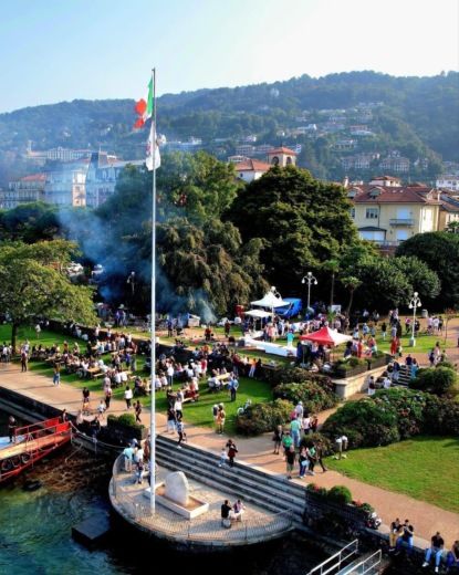 Stresa Motorboat VIDOLI TAXI BOAT - Lake Maggiore alt tag text