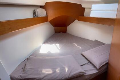 Noleggio Barca a vela Beneteau Beneteau 43.3 Nettuno