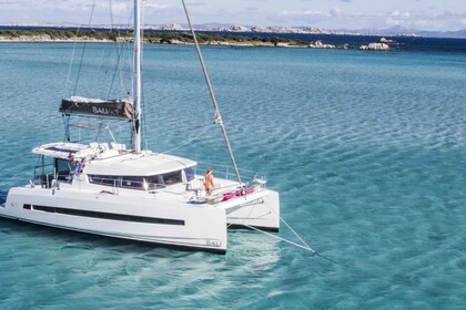 Rental Catamaran Bali Bali 4.1 O.V. Praslin