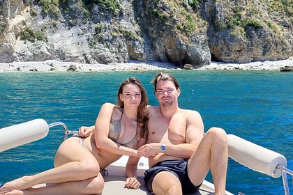 Hyra båt Motorbåt Delphia yachts Nano Budva