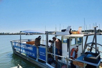 Hire Motorboat Promenade Chaland convivial Lac d'Hourtin-Carcans
