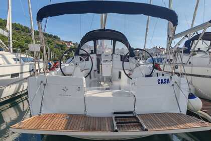 Hire Sailboat Jeanneau Sun Odyssey 389 Drage, Pakoštane