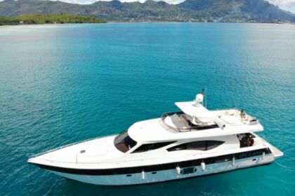Charter Motor yacht Duretti 85 Mahé