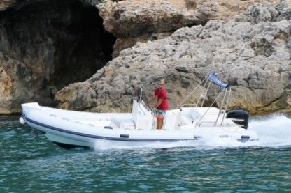 Location Semi-rigide Master 750 La Grande-Motte