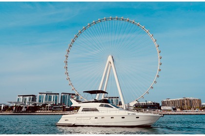 Location Bateau à moteur Ferretti 48 Dubaï
