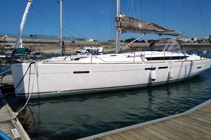 Noleggio Barca a vela Jeanneau Sun Odyssey 439 Q Saint-Malo